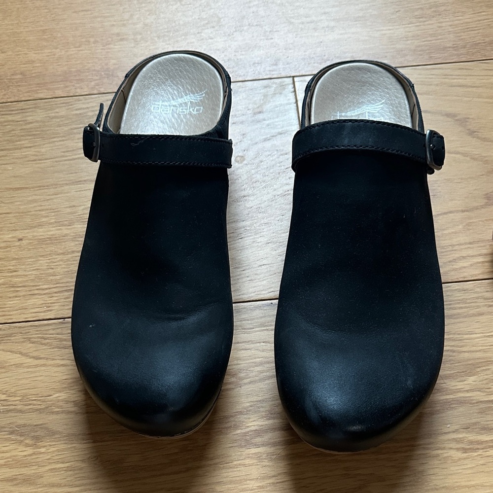 Dansko Women's Classic Black Mules
